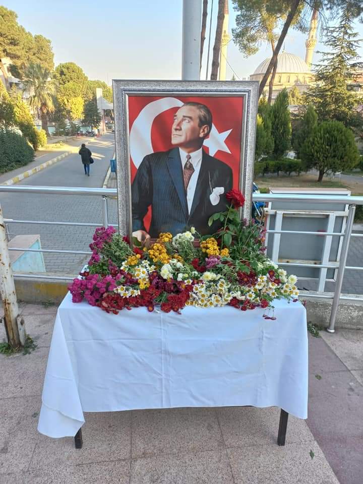 Cumhuriyet’in kurucusu Gazi Mustafa Kemal Atatürk’ün 84. Ölüm yıl dönümünde Hastanemizde anma töreni düzenlendi.